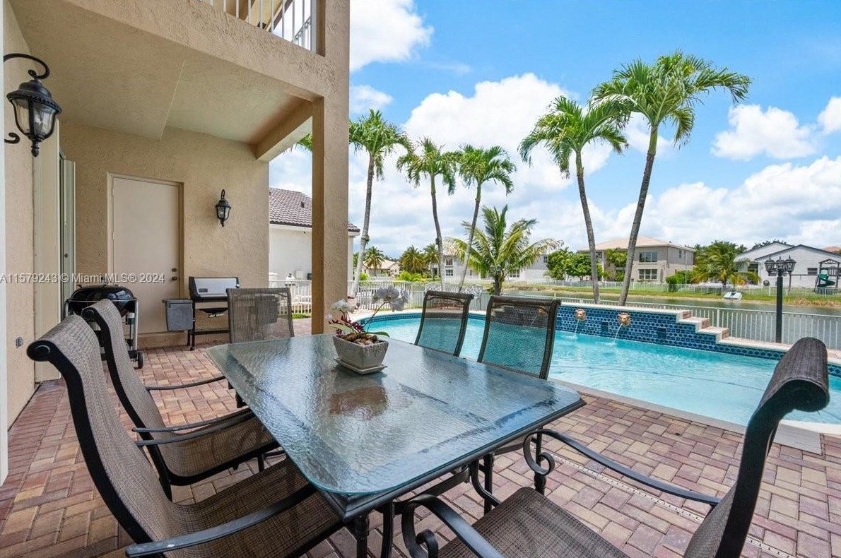 18553 49 St, Hollywood FL  exterior