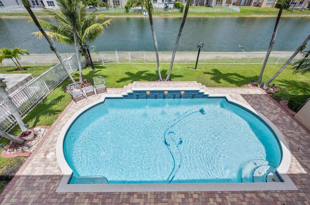 18553 49 St, Hollywood FL  exterior