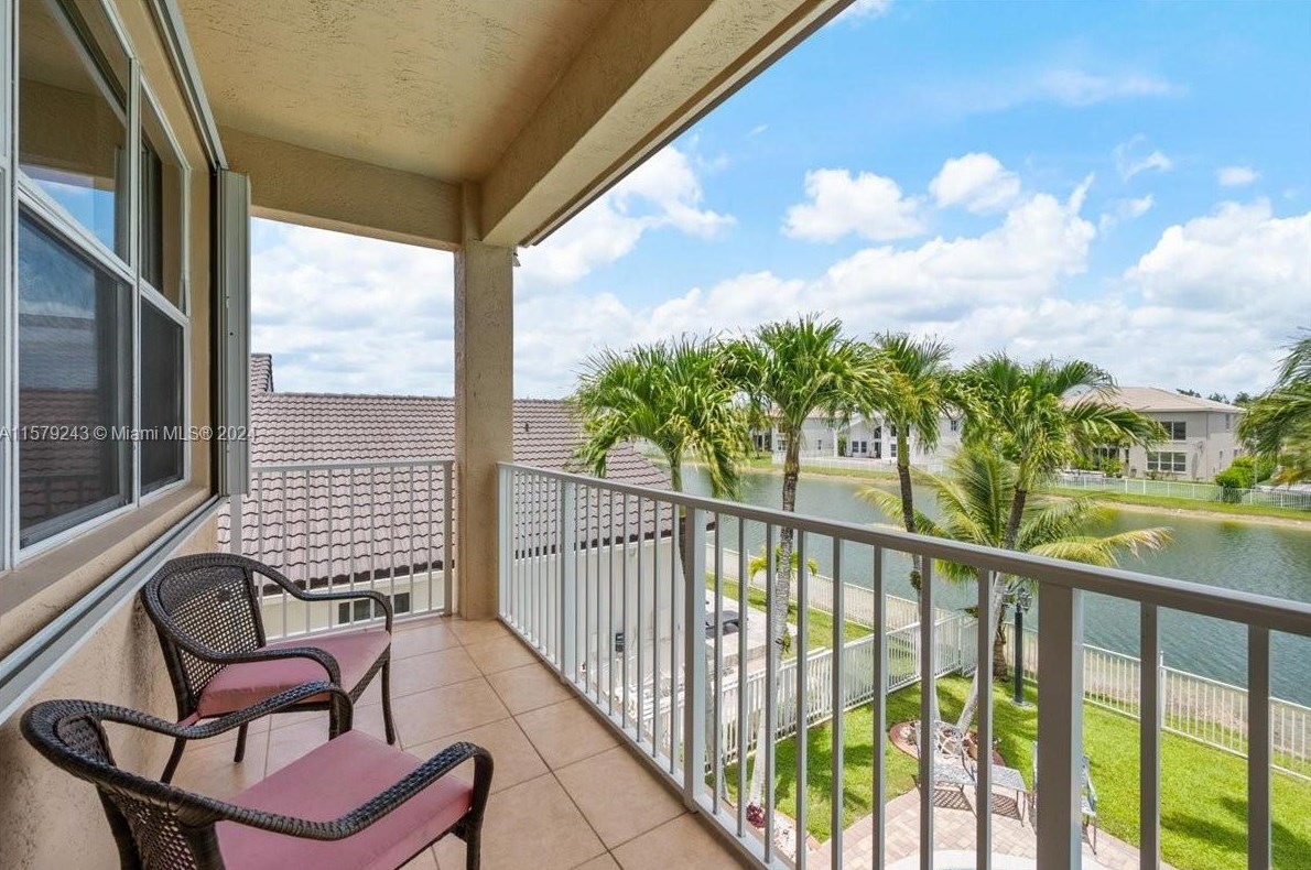 18553 49 St, Hollywood FL  exterior
