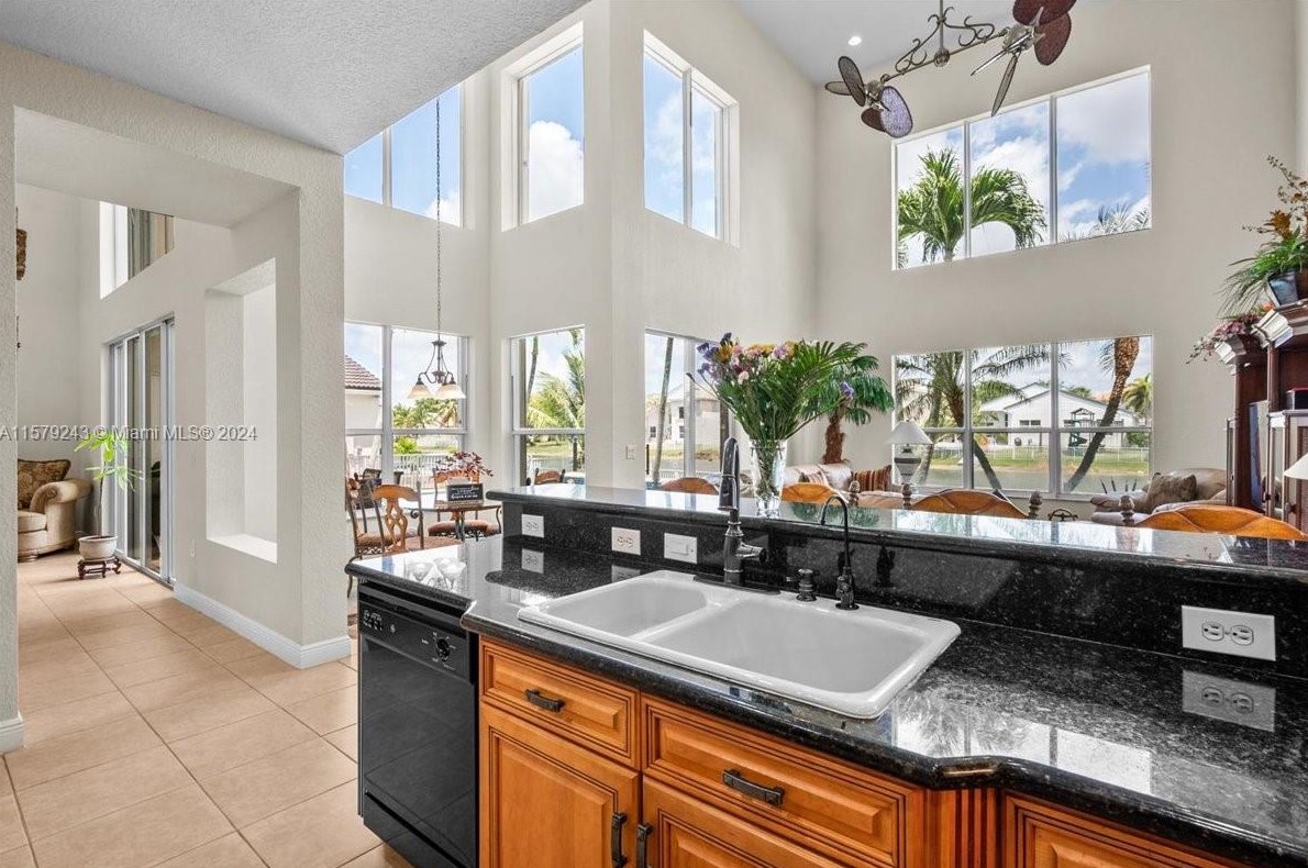 18553 49 St, Hollywood FL  exterior