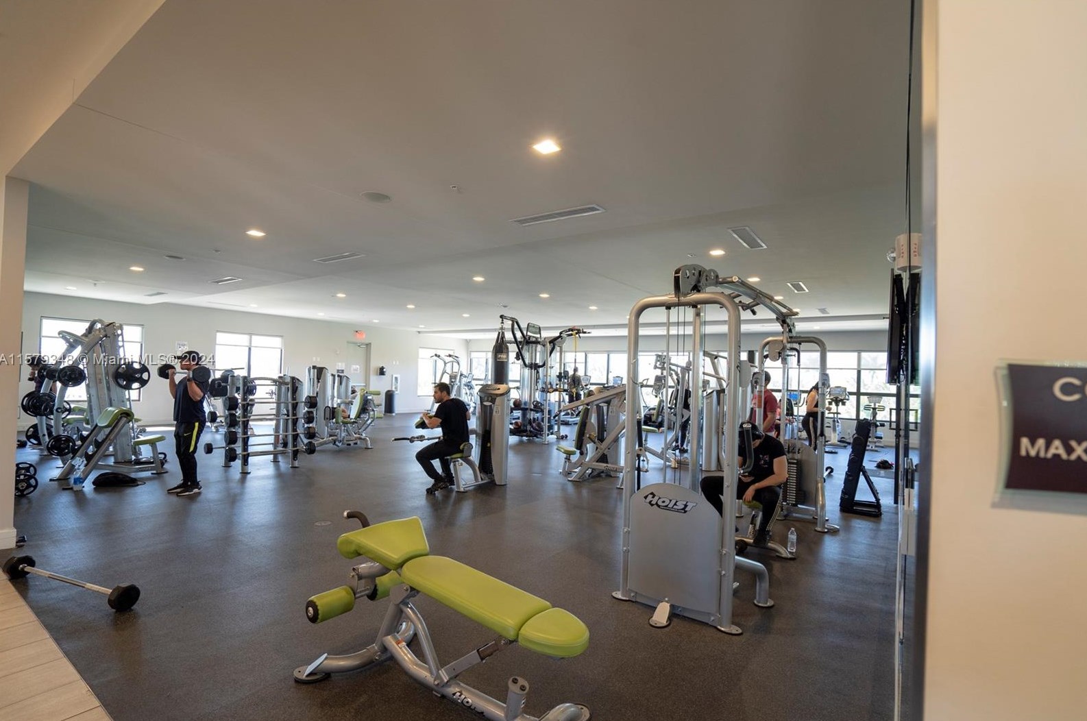 7831 104th Ave, Miami FL 33178-1329 exterior