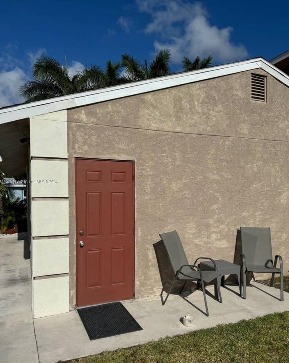 2112 Se East Dunbrooke Cir #efficiency, Fort Pierce, FL 34952
