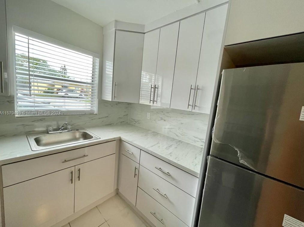 2519 Pierce St, Hollywood, FL 33020-4311