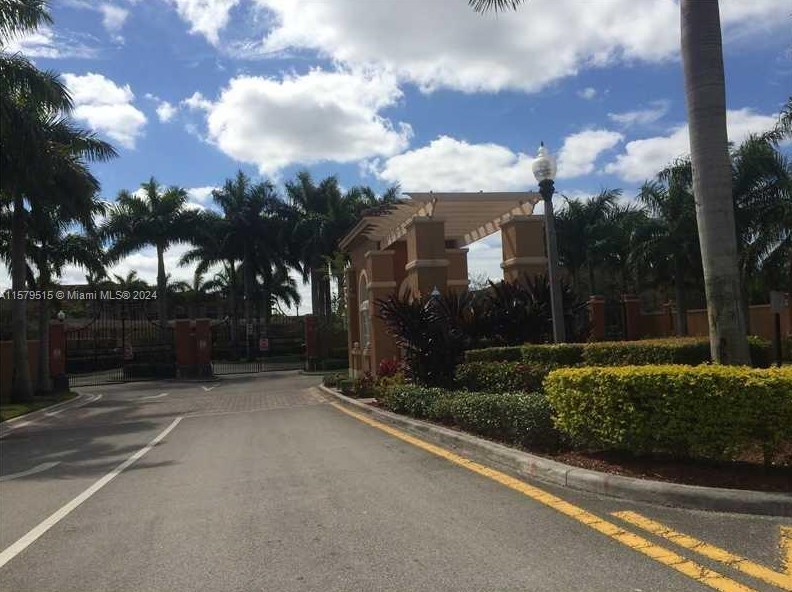 12260 27th St, Hollywood, FL 33025-0766