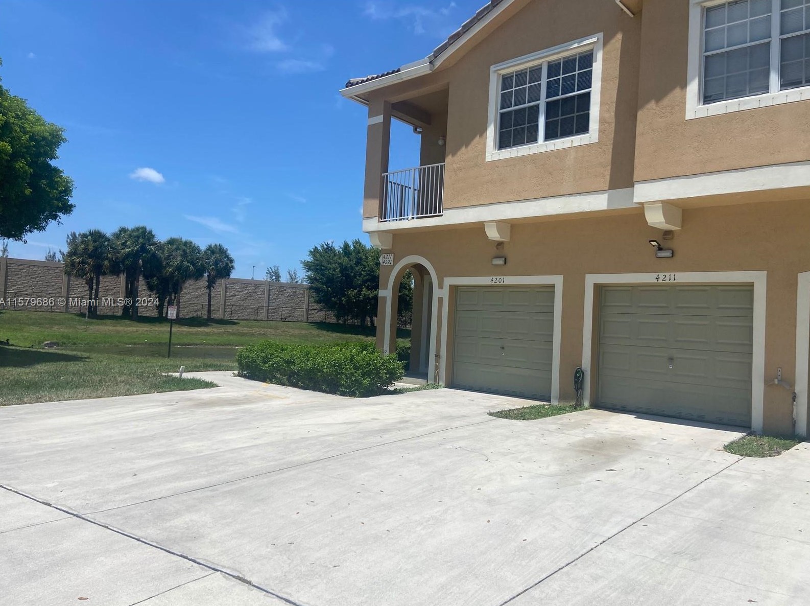 4201 131st Ln, Hollywood, FL 33027-3106