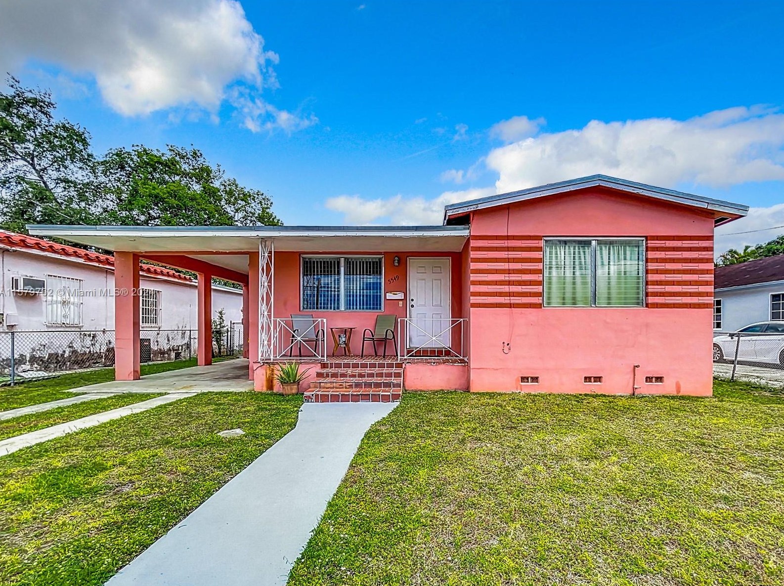 5549 2nd St, Miami, FL 33126-4901