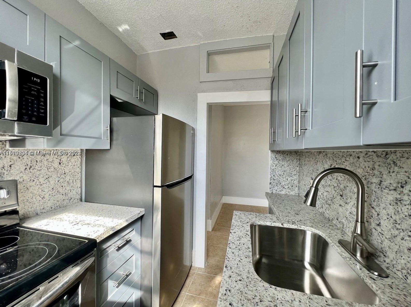 301 10th Ave, Miami, FL 33130-2173