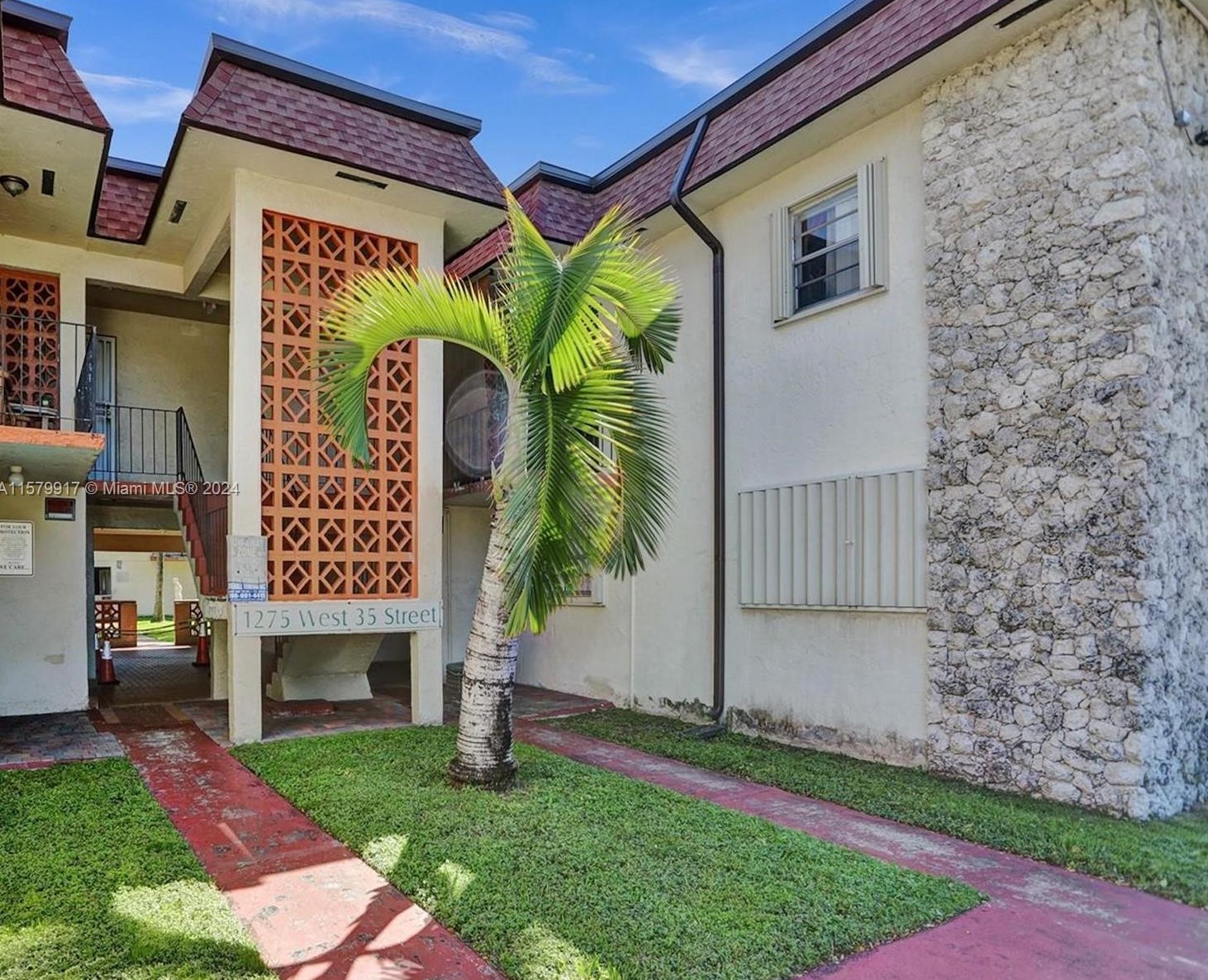 1275 W 35th St #28b, Hialeah, FL 33012
