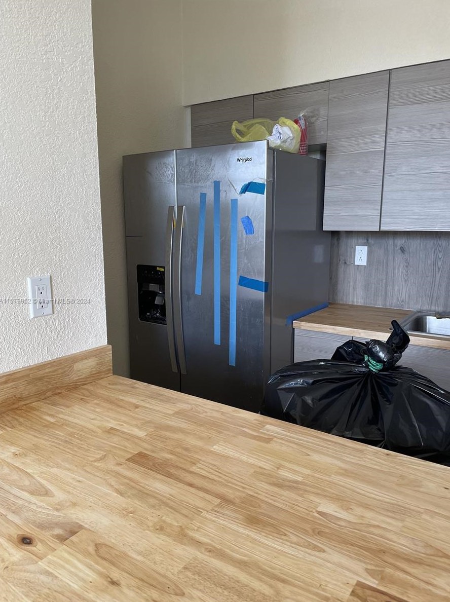 7420 W 20th Ave #332, Hialeah, FL 33016