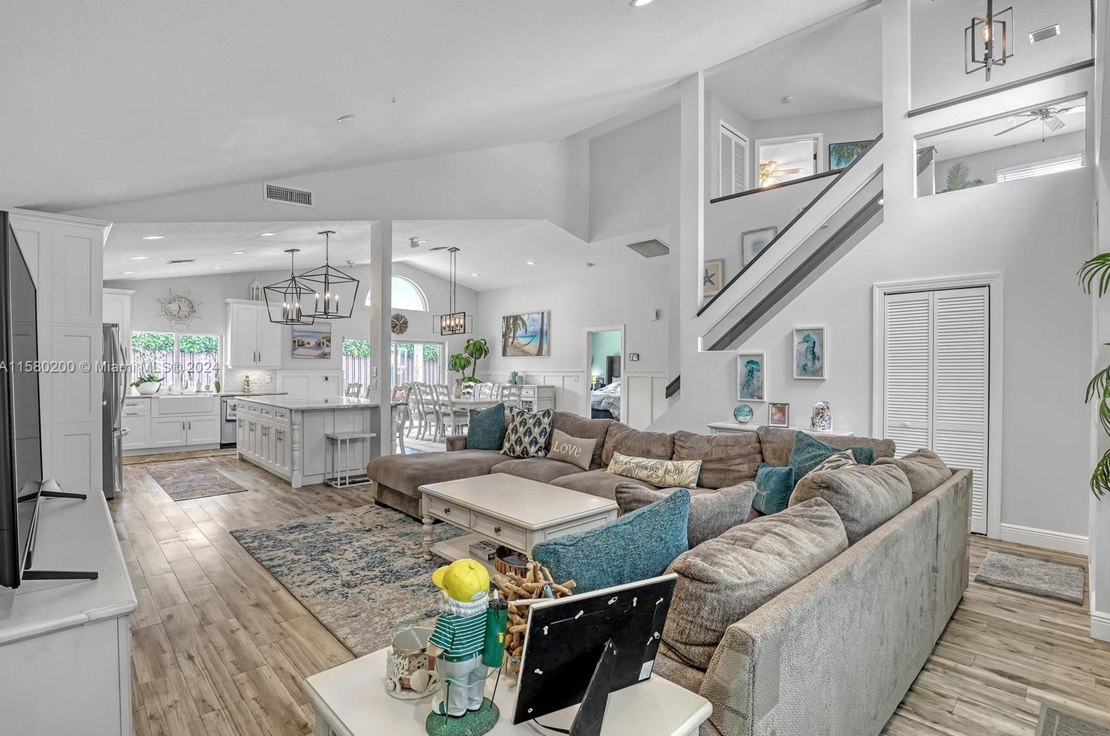 147 Stonebriar Blvd, Jupiter FL 33458-8152 exterior