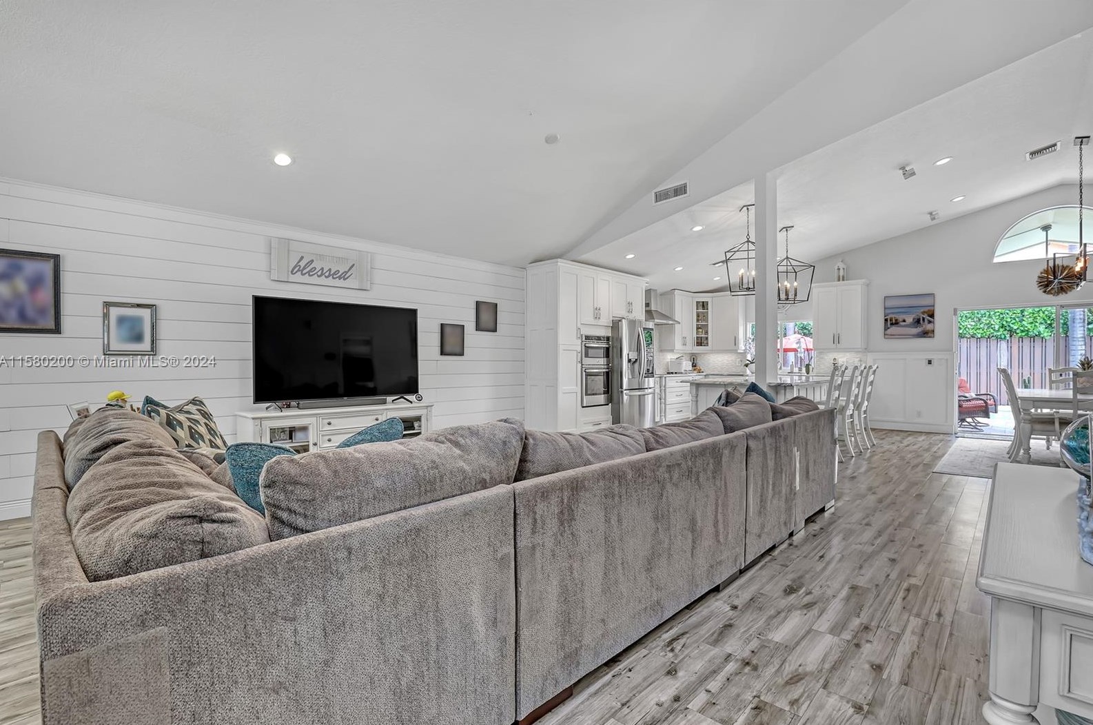 147 Stonebriar Blvd, Jupiter FL 33458-8152 exterior