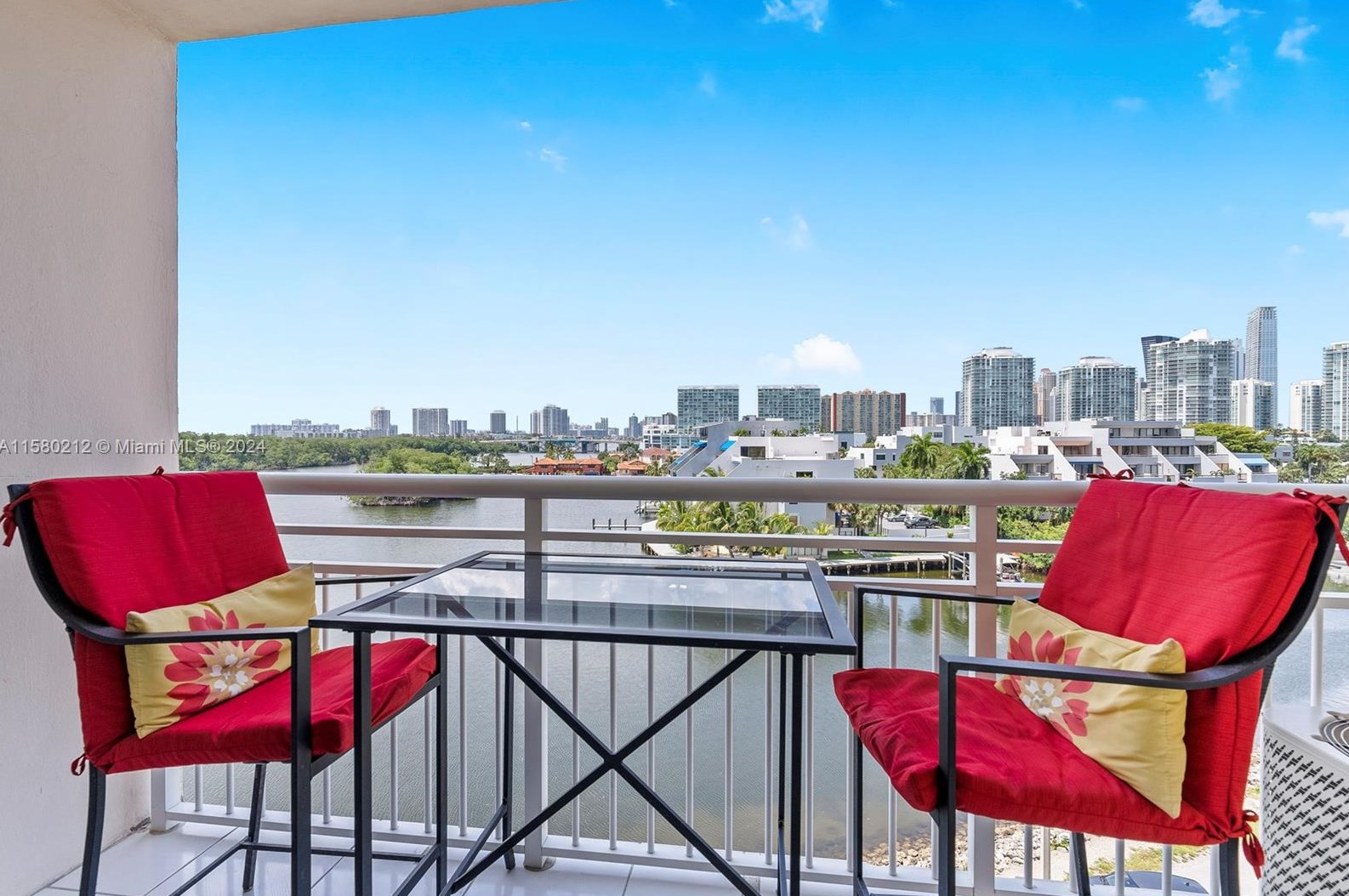 400 Kings Point Dr #612, Miami, FL 33160