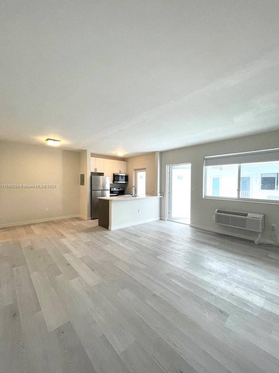 1525 Michigan Ave, Miami, FL 33139-3309