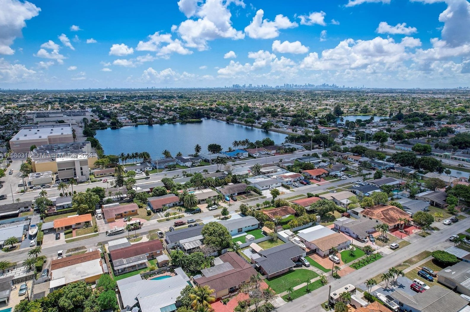 4660 8th Ct, Hialeah FL  33012-3512 exterior