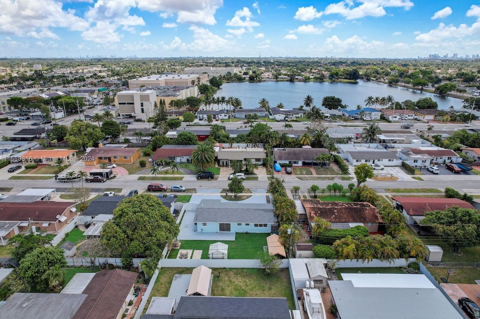 4660 8th Ct, Hialeah FL  33012-3512 exterior