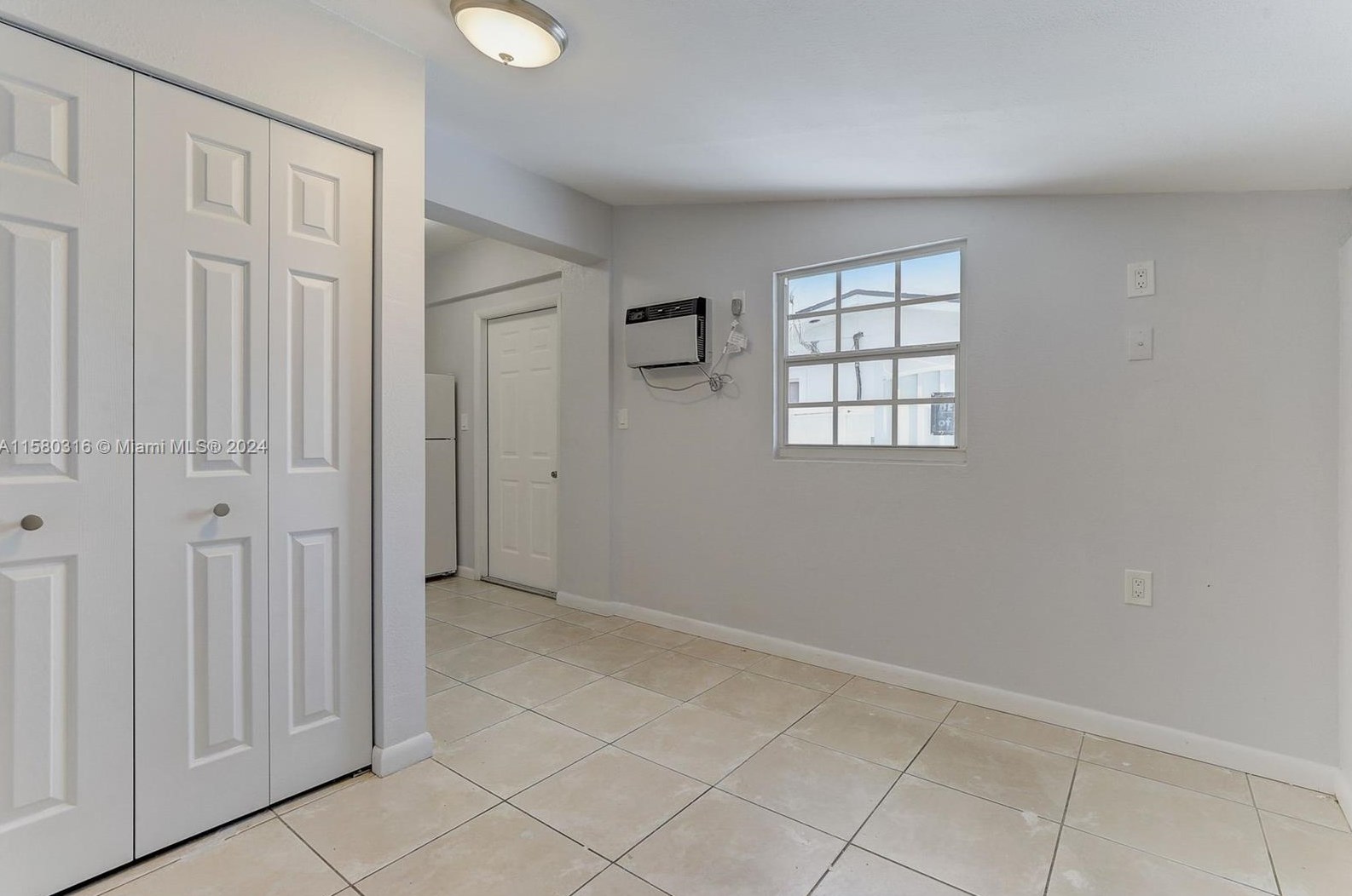 4660 8th Ct, Hialeah FL  33012-3512 exterior