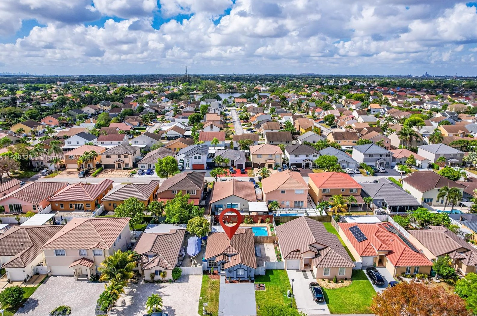 7762 Nw 194th St, Hialeah, FL 33015