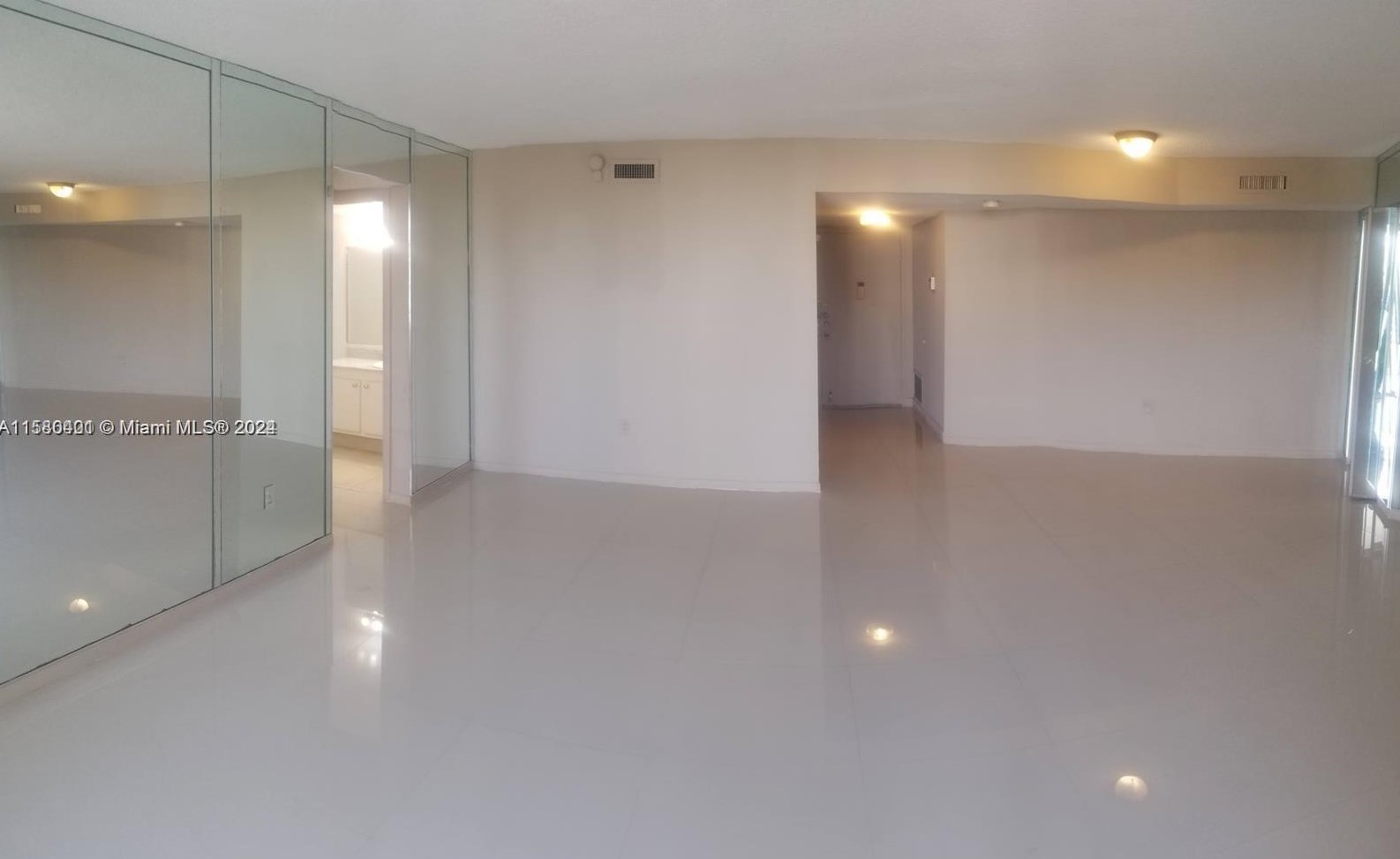 1200 Miami Gardens Dr, Miami FL  33179-4716 exterior