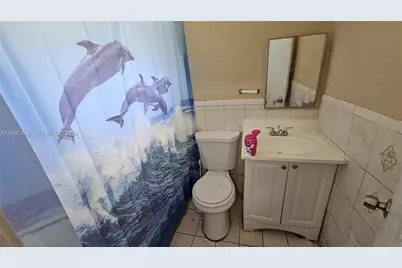 2114 NW 5th St, Pompano Beach, FL 33069 - Photo 10