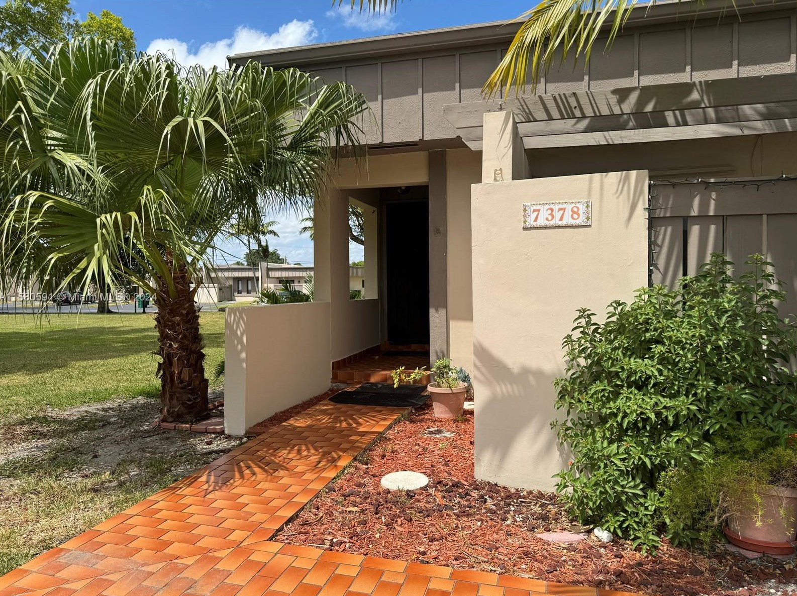 7378 105th Pl, Miami, FL 33173-2972