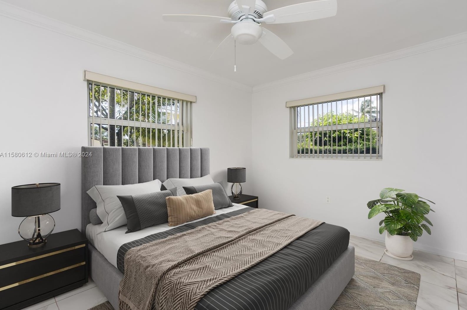 221 46th Ave, Hollywood FL 33023-5540 exterior