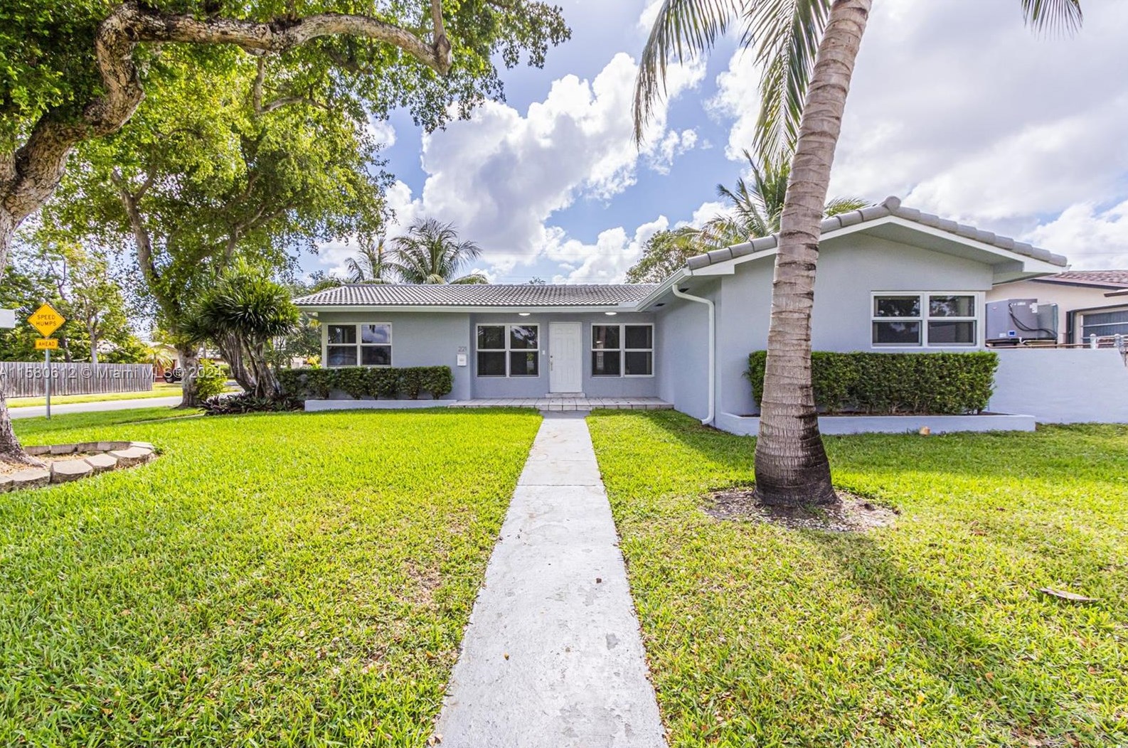 221 N 46th Ave, Hollywood, FL 33021