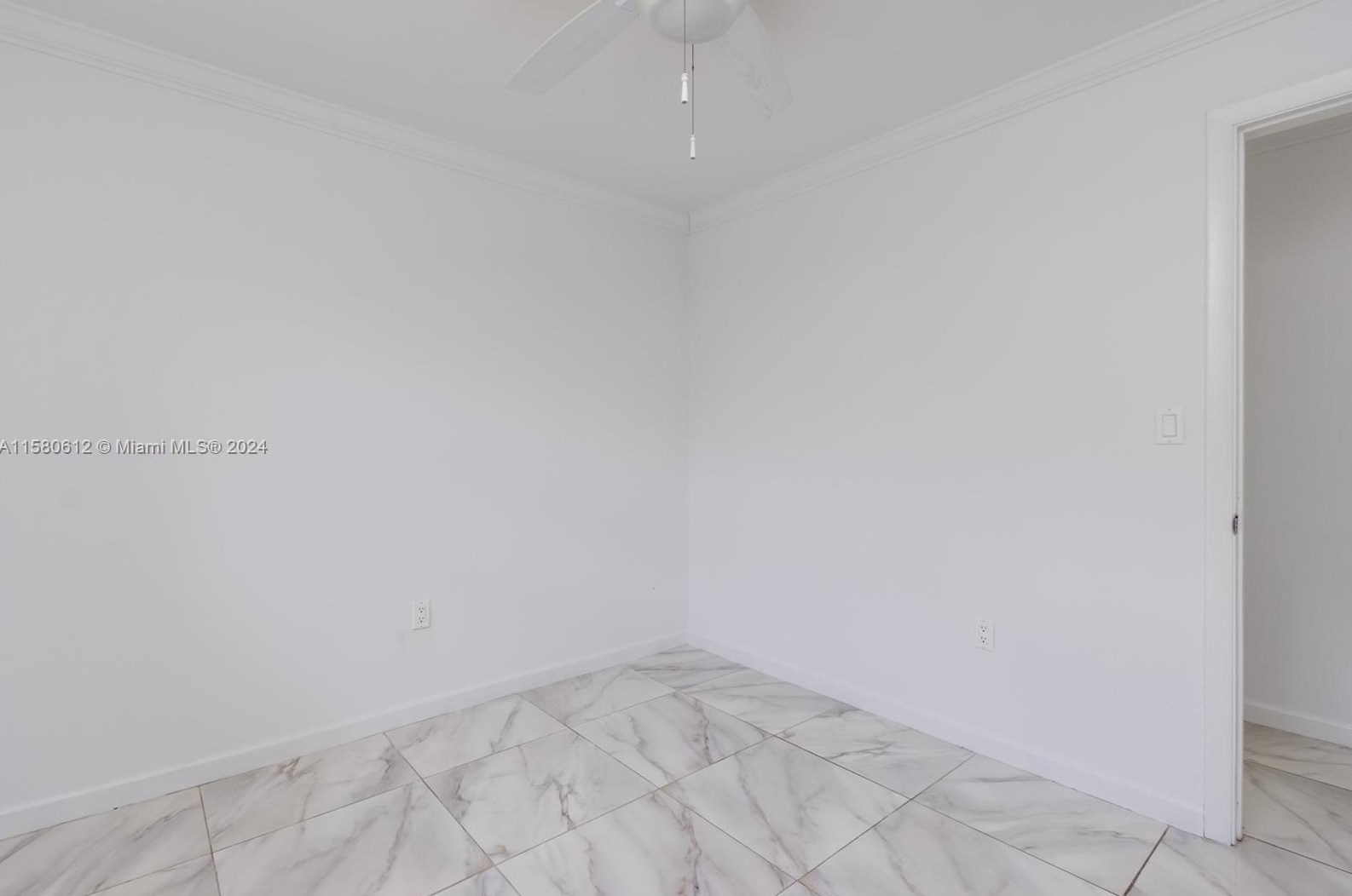 221 46th Ave, Hollywood FL 33023-5540 exterior