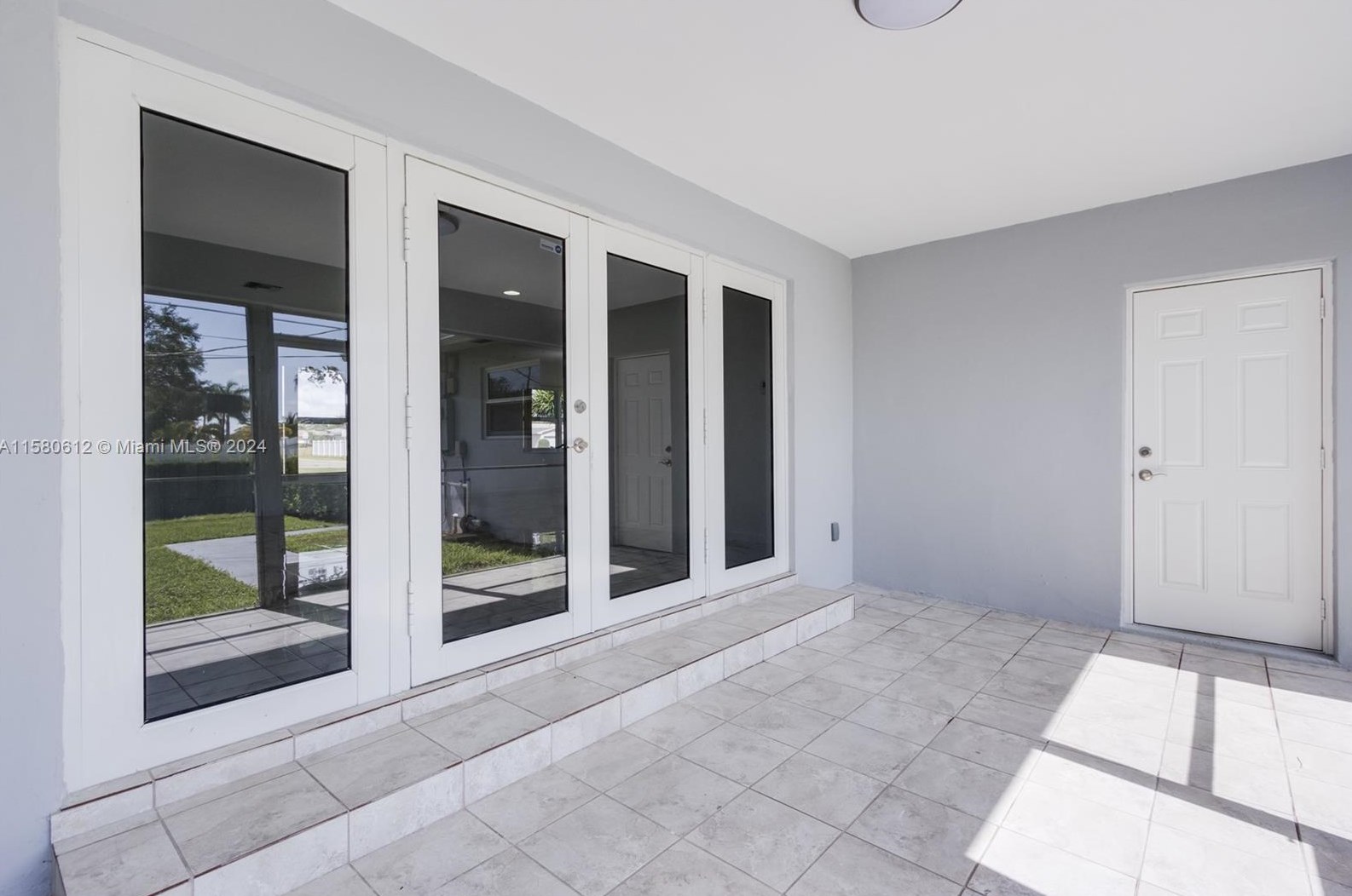 221 46th Ave, Hollywood FL 33023-5540 exterior