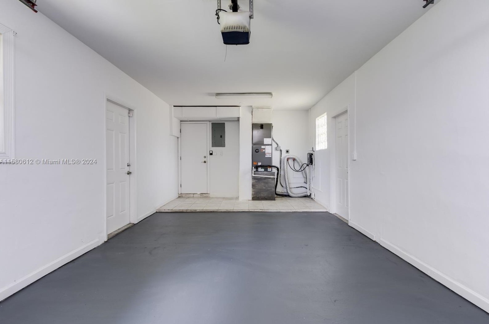 221 46th Ave, Hollywood FL 33023-5540 exterior