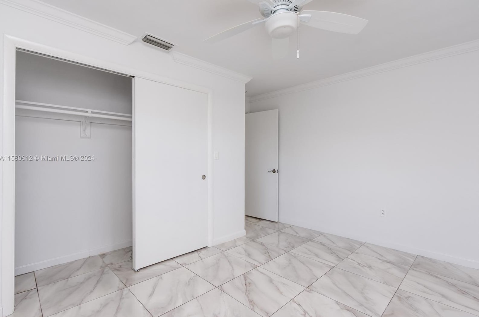 221 46th Ave, Hollywood FL 33023-5540 exterior