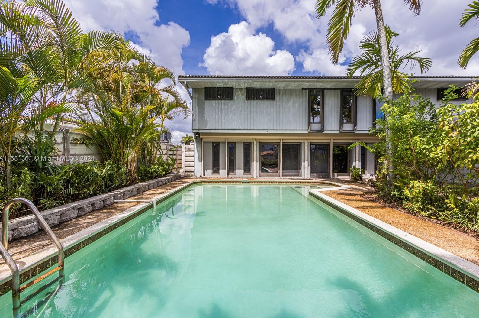 2131 53 Ave, Hollywood FL 33021-2336 exterior