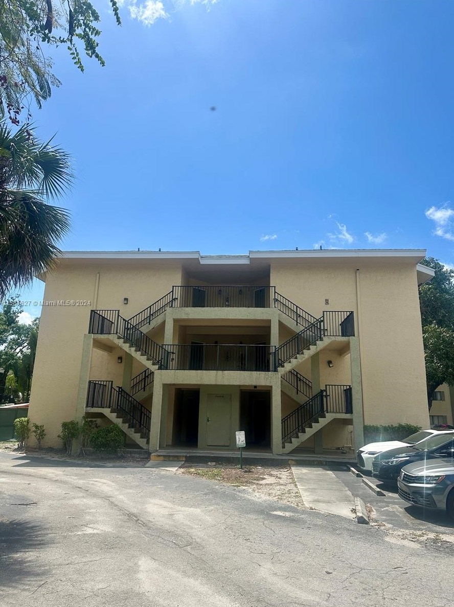 2550 18th Ter, Miami, FL 33145-2242