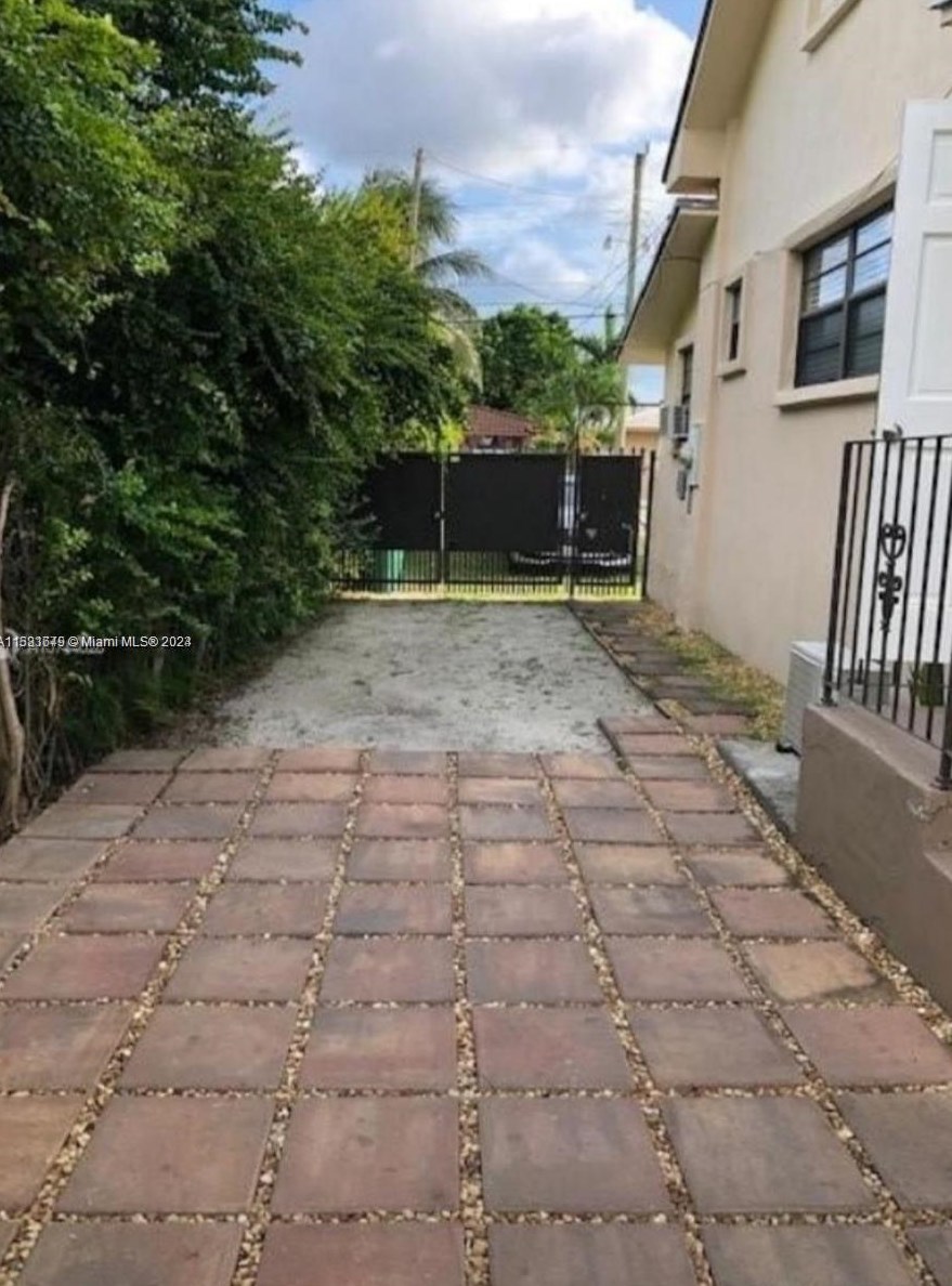 6743 15th St, Miami, FL 33144-5507