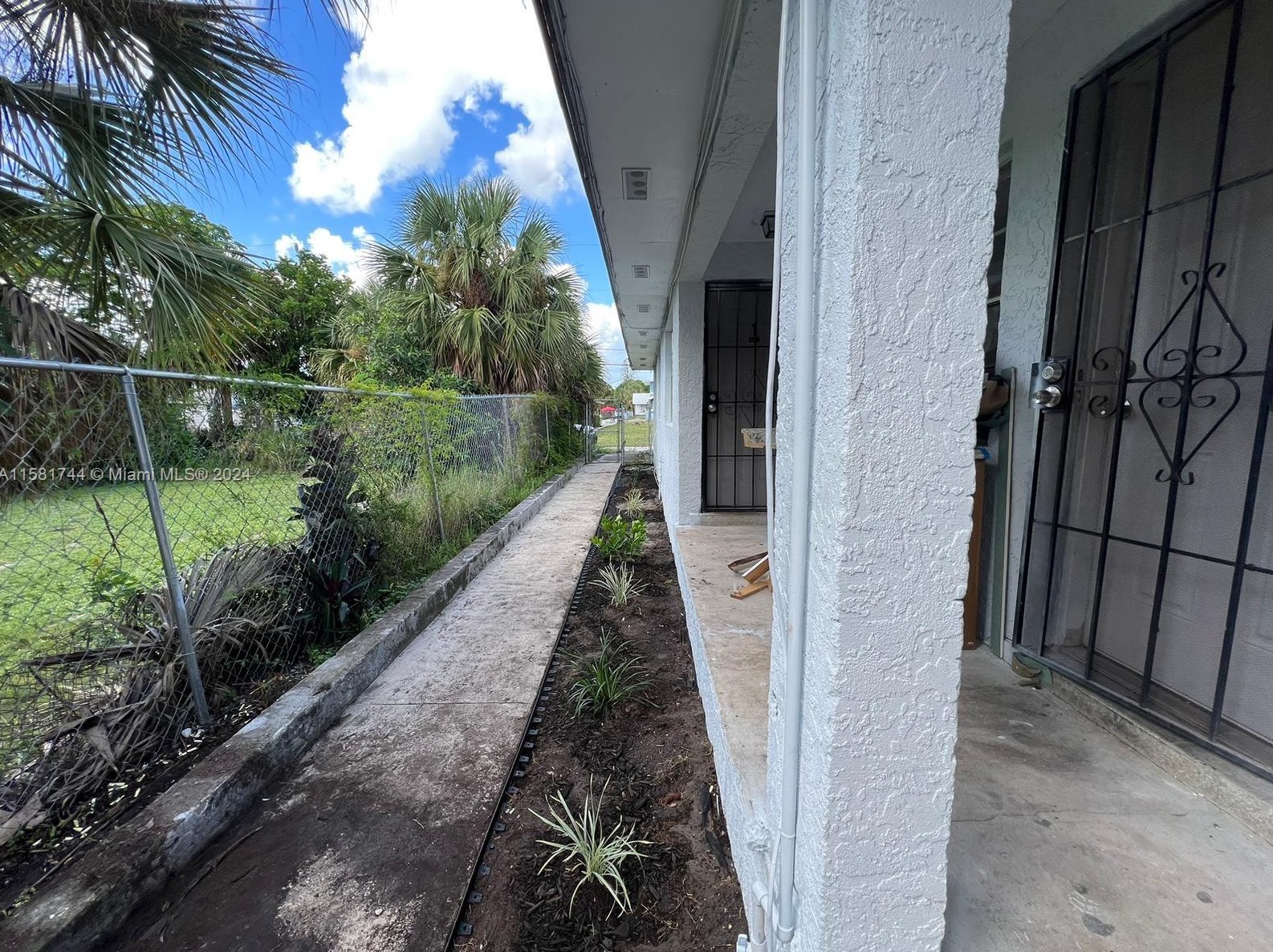 817 5th St #1, West Palm Beach, FL 33401
