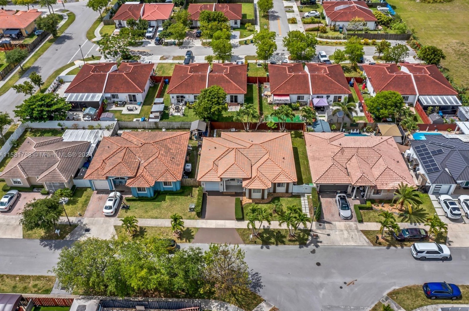 12322 213th Ter, Miami, FL 33177-5942