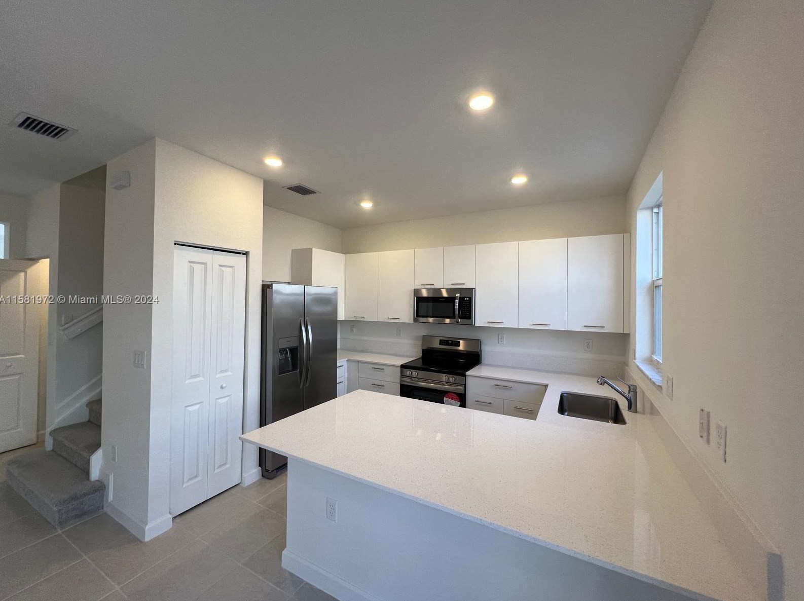 12116 24th Ct, Miami, FL 33167-1364