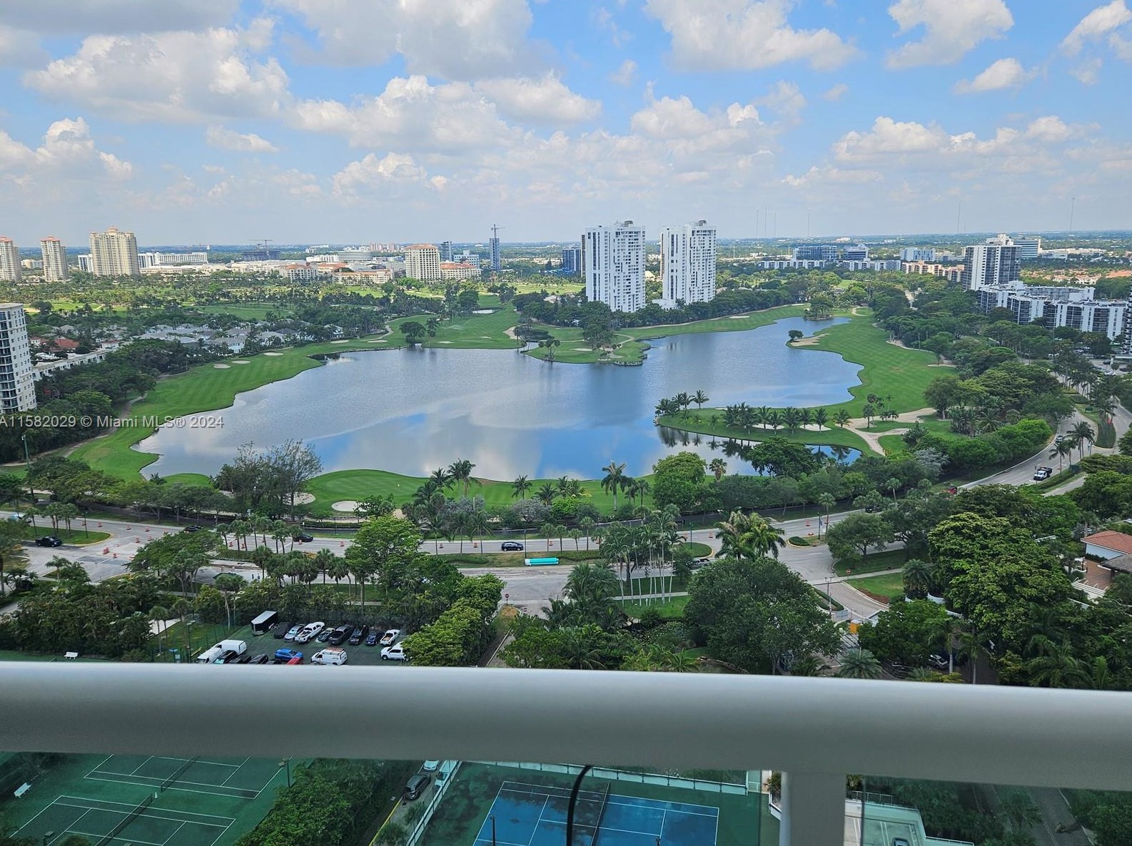 20201 E Country Club Dr #2409, Miami, FL 33180