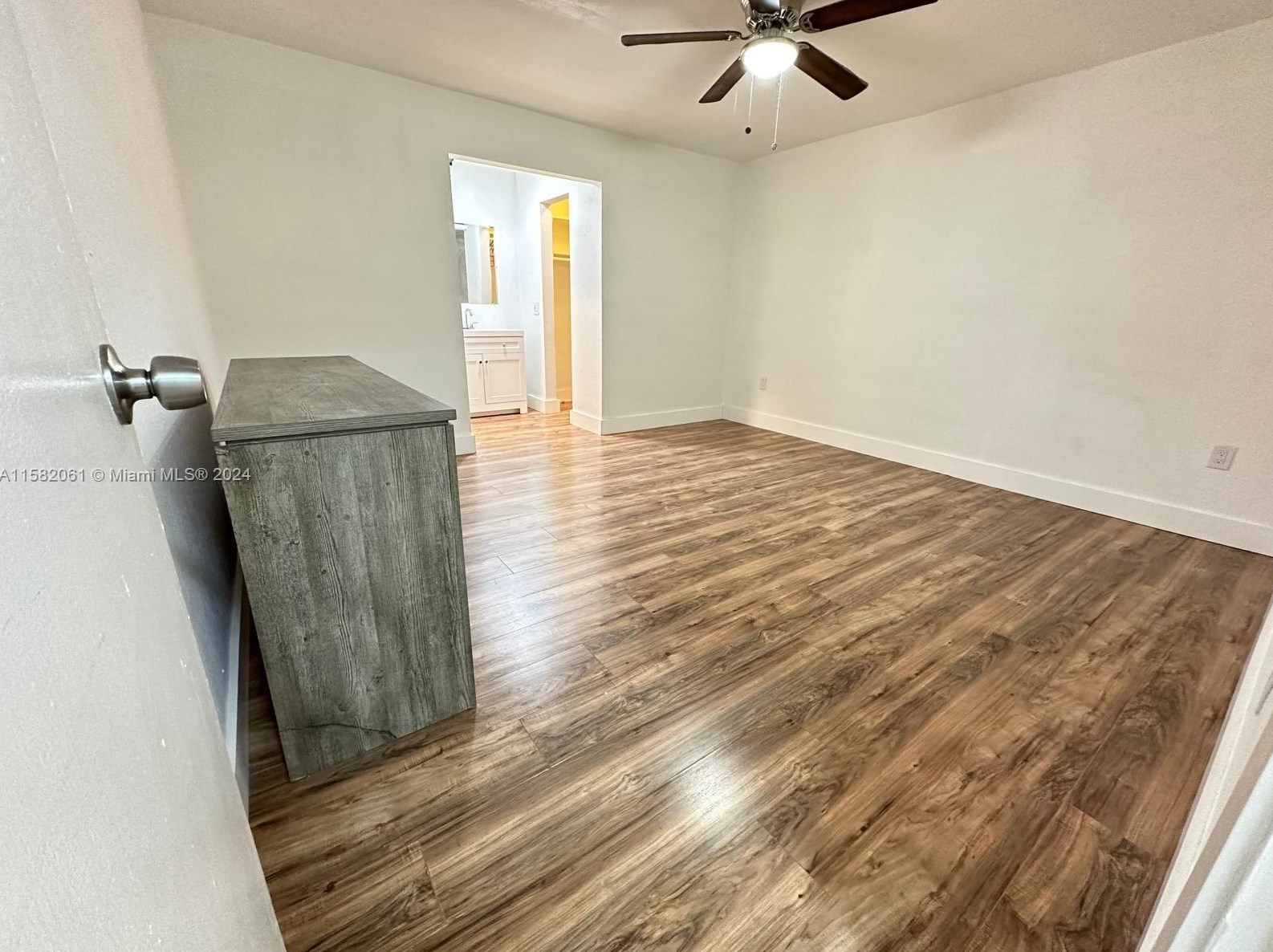 6756 Dogwood Dr, Hollywood FL 33023-4849 exterior