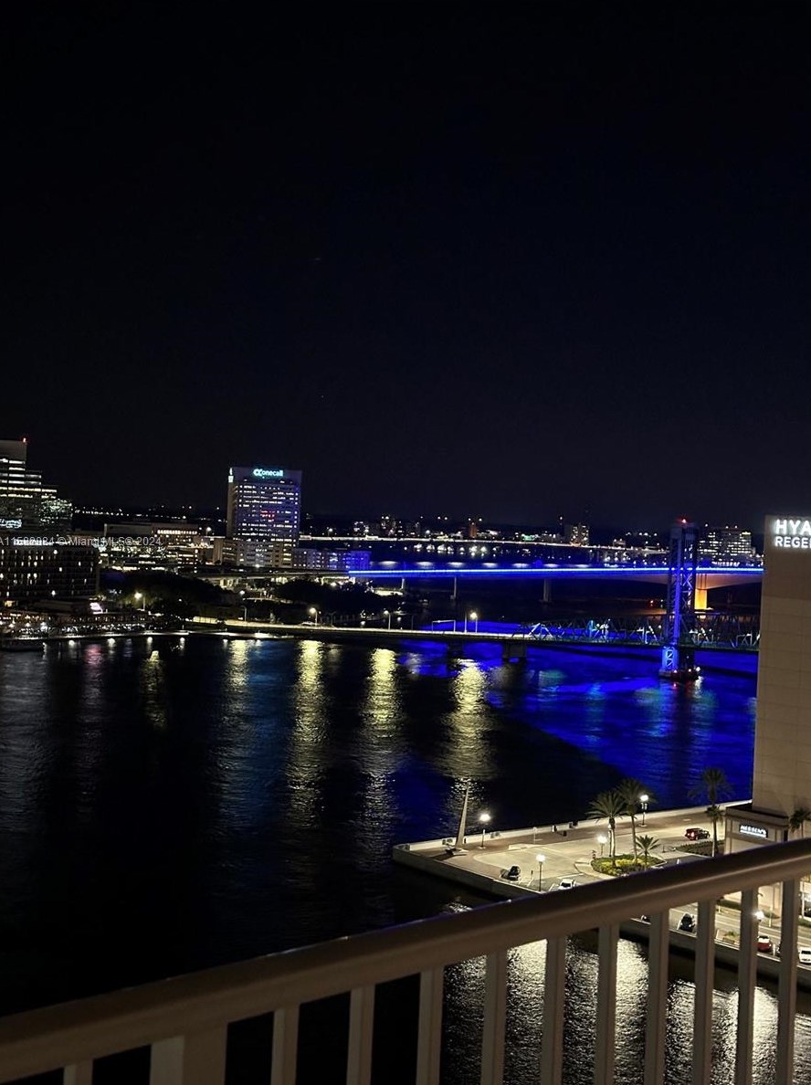 400 Bay St, Jacksonville FL  32202-4410 exterior