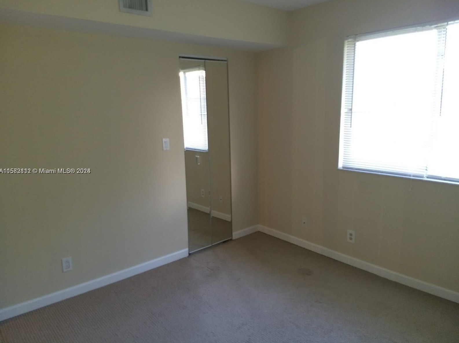 701 Gardens Dr #204, Pompano Beach, FL 33069