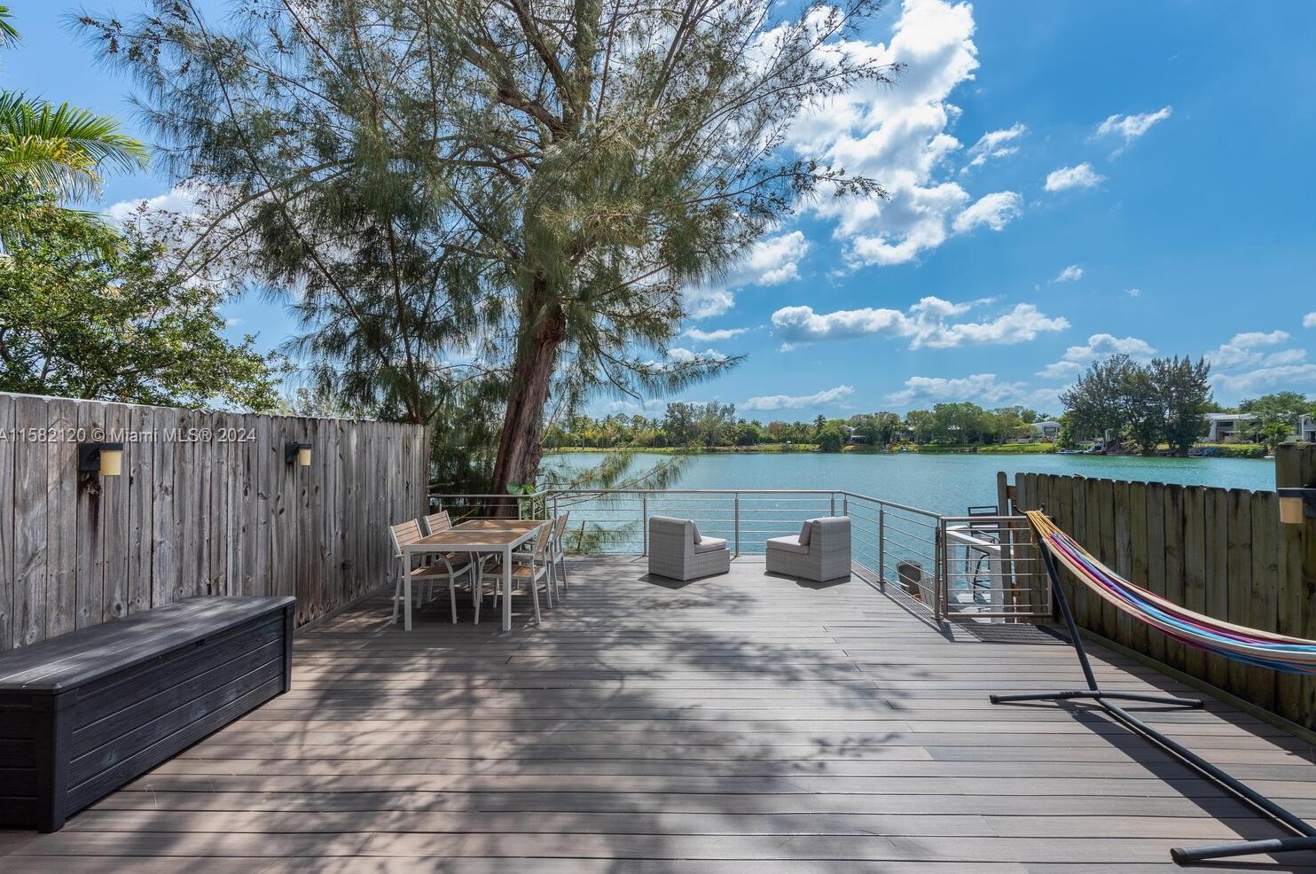 5169 71st Pl, Miami, FL 33155-5640