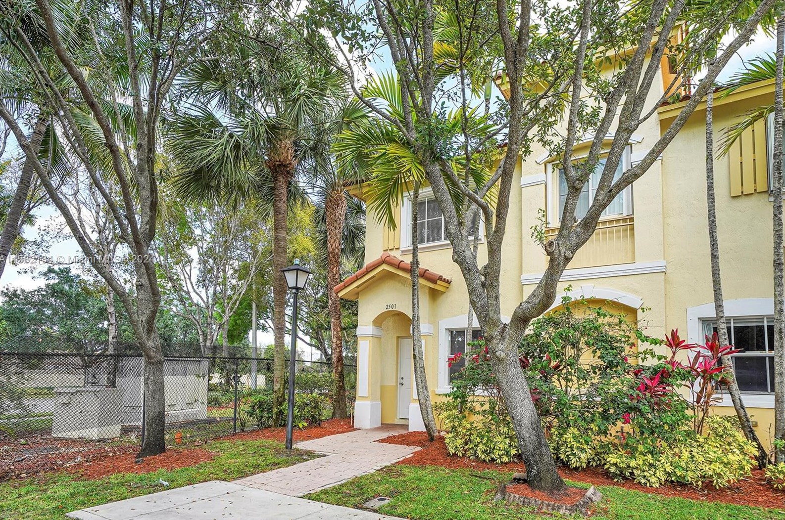 2501 83rd Ter, Hollywood, FL 33025-2986