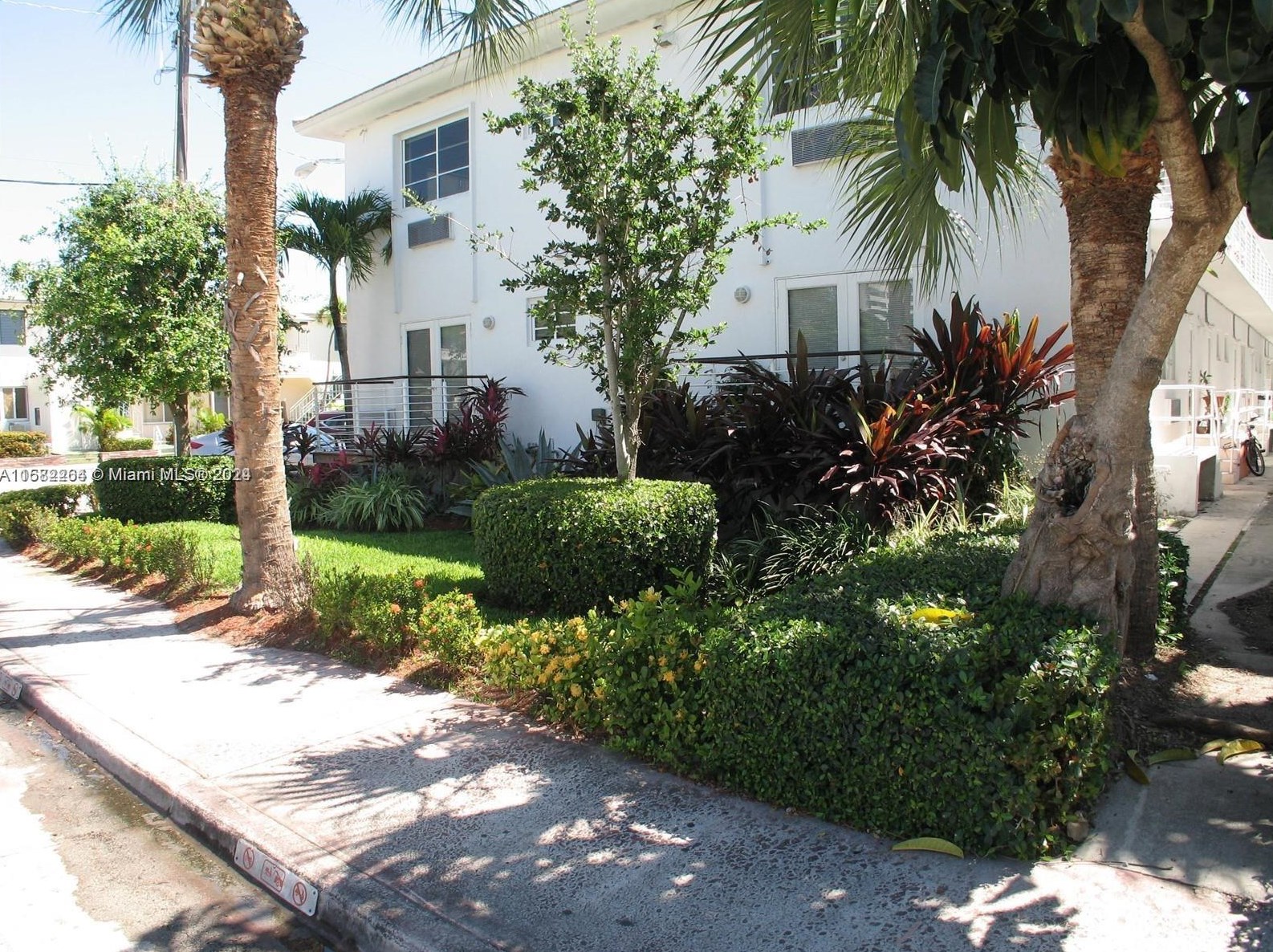 540 74th St, Miami FL 33138-5028 exterior