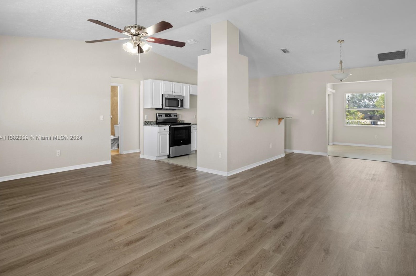 552 Nome Dr, Fort Pierce, FL 34984-8943