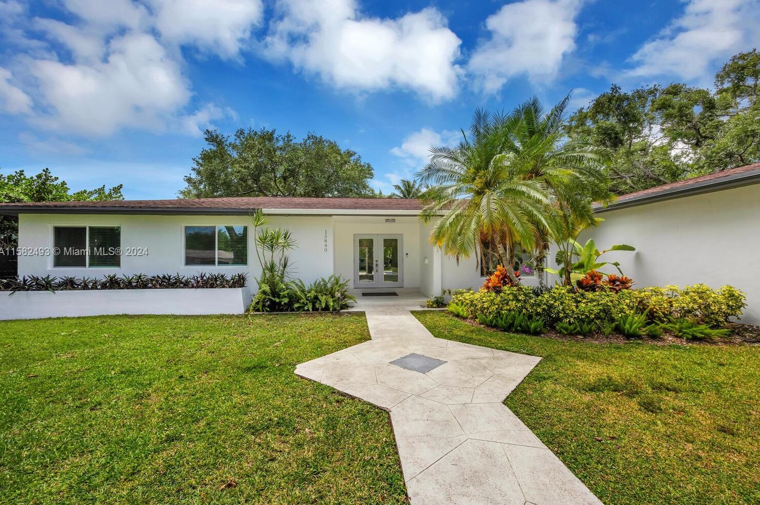 13840 74th Ave, Miami, FL 33158-1222