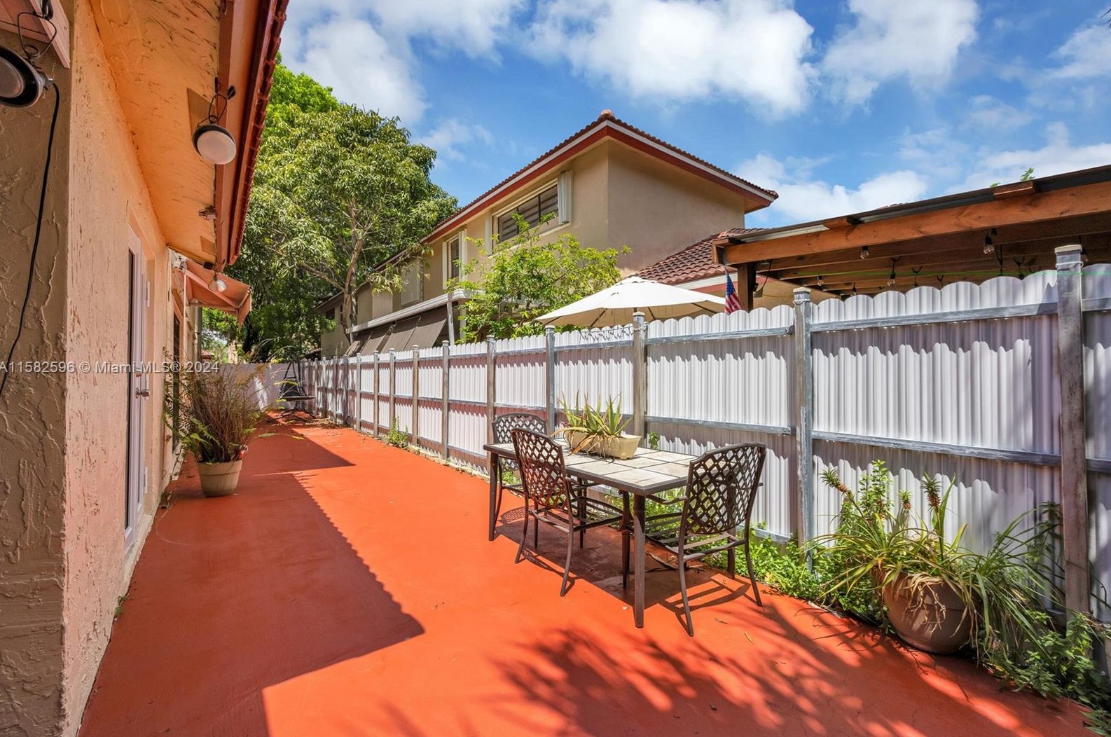 3437 Foxcroft Rd, Hollywood FL  33025-4169 exterior