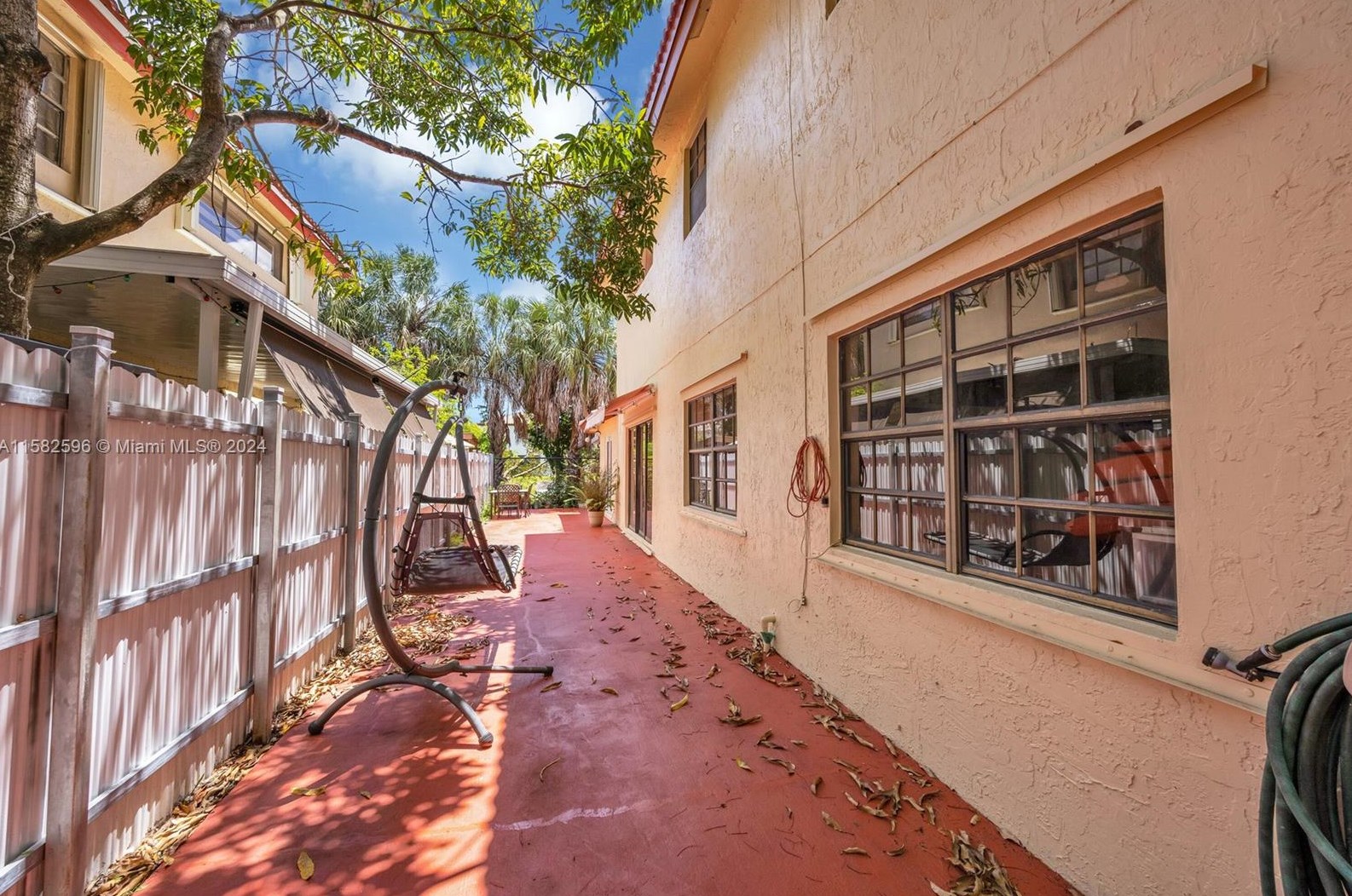 3437 Foxcroft Rd, Hollywood FL  33025-4169 exterior