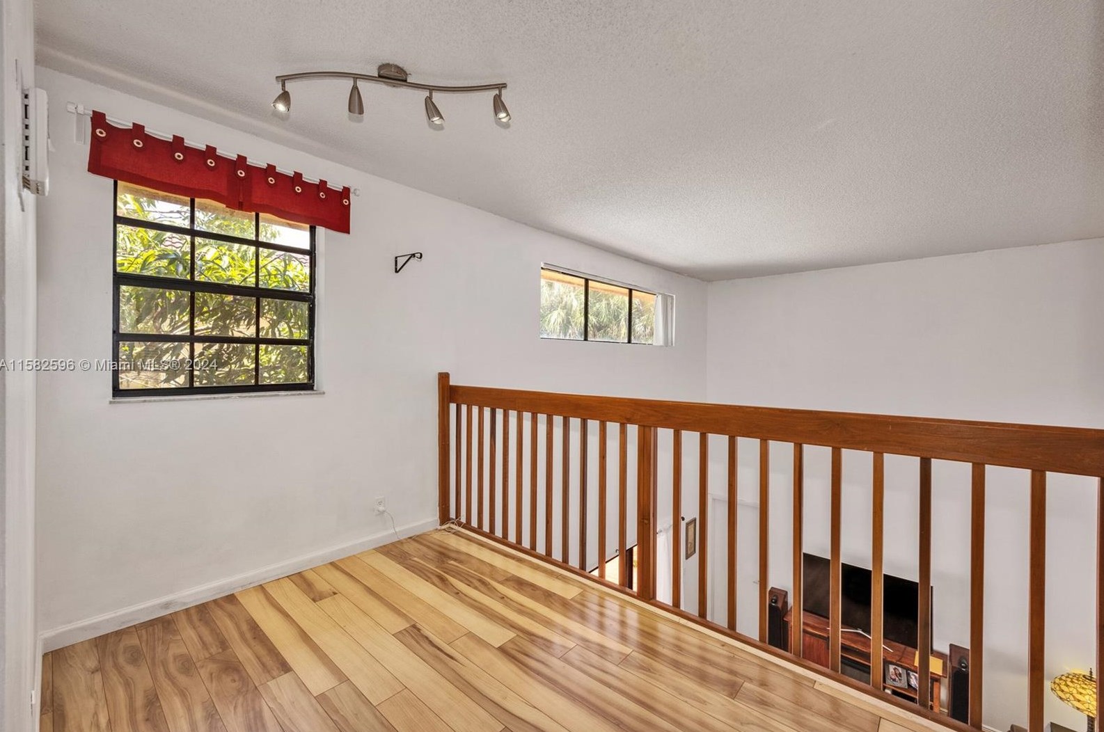 3437 Foxcroft Rd, Hollywood FL  33025-4169 exterior