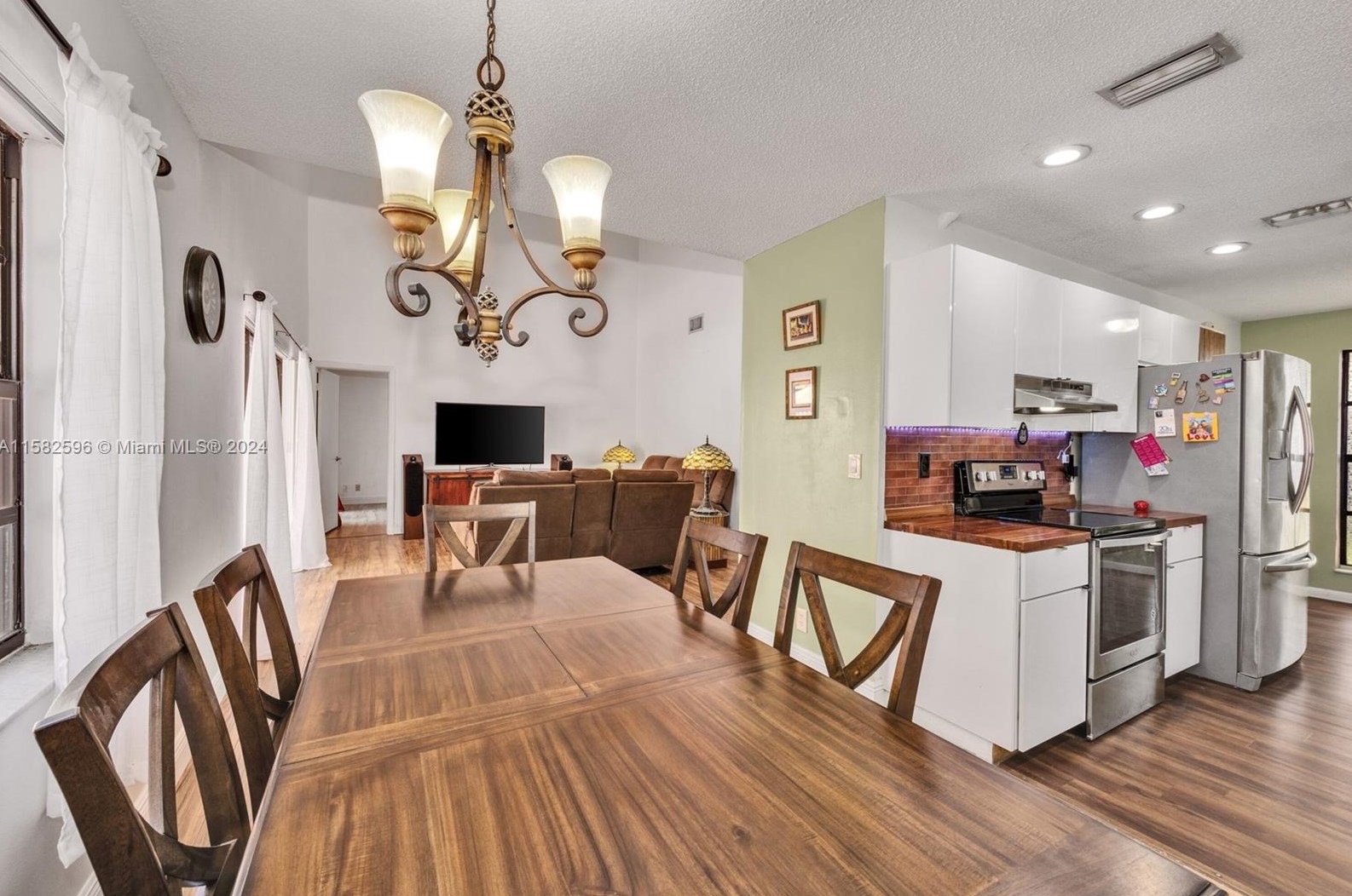 3437 Foxcroft Rd, Hollywood FL  33025-4169 exterior