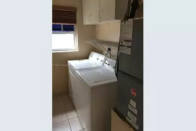 725 NW 19th Ter, Fort Lauderdale, FL 33311 - Photo 10